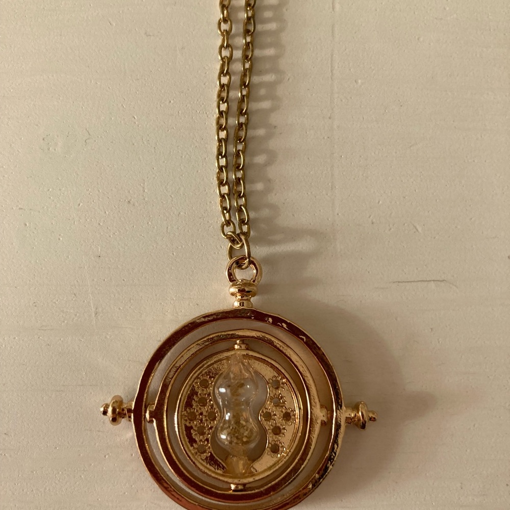 Time Turner Necklace - Picture 2 of 2
